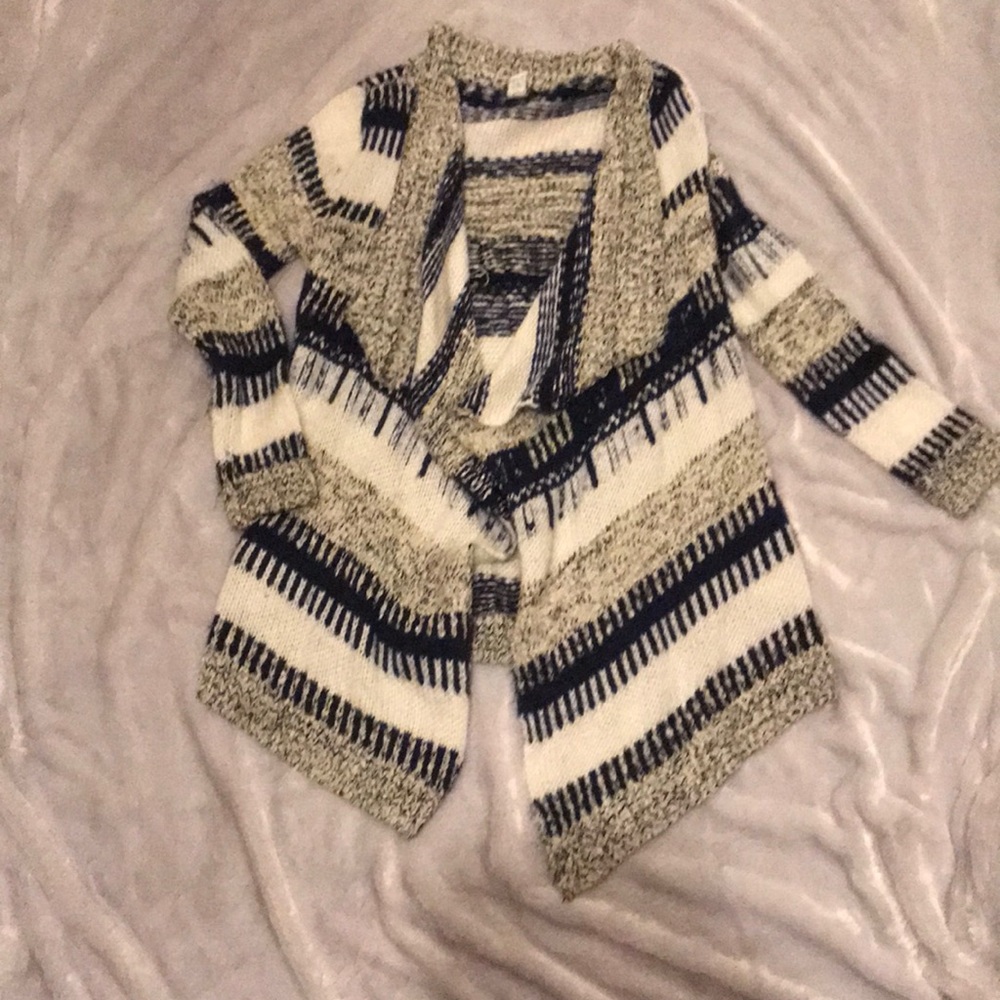 West 36th sweater cardigan navy and cream Small